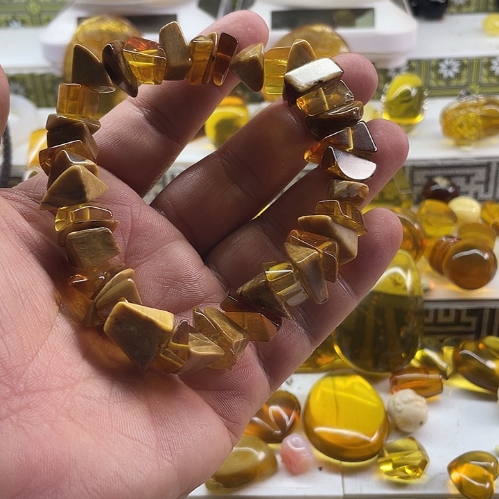 琥珀未镶嵌裸石手串