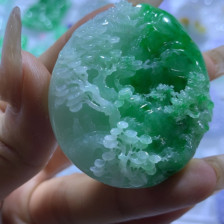 翡翠未镶嵌颈饰天然翡翠A货吊坠