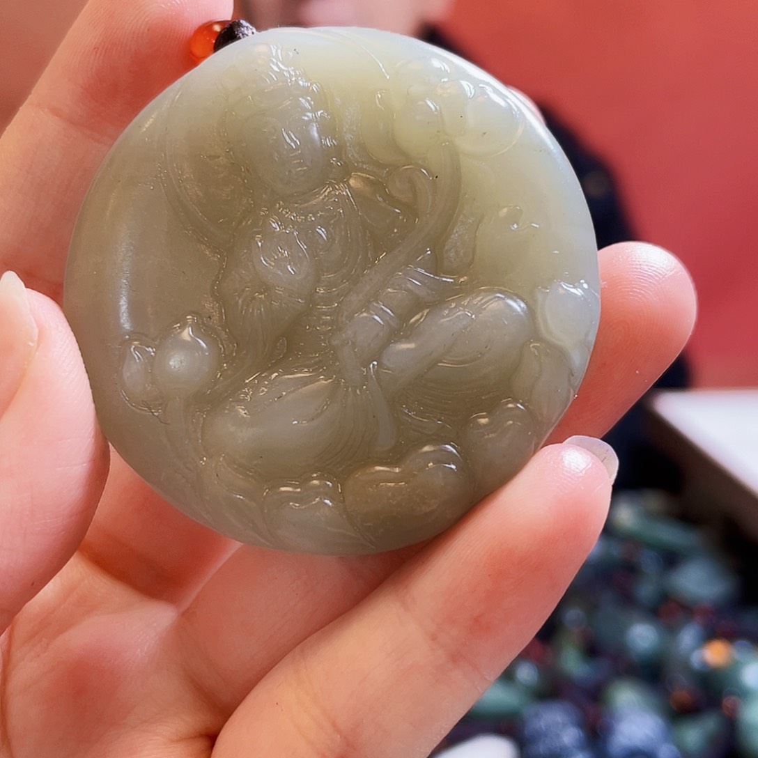 颈饰未镶嵌和田玉