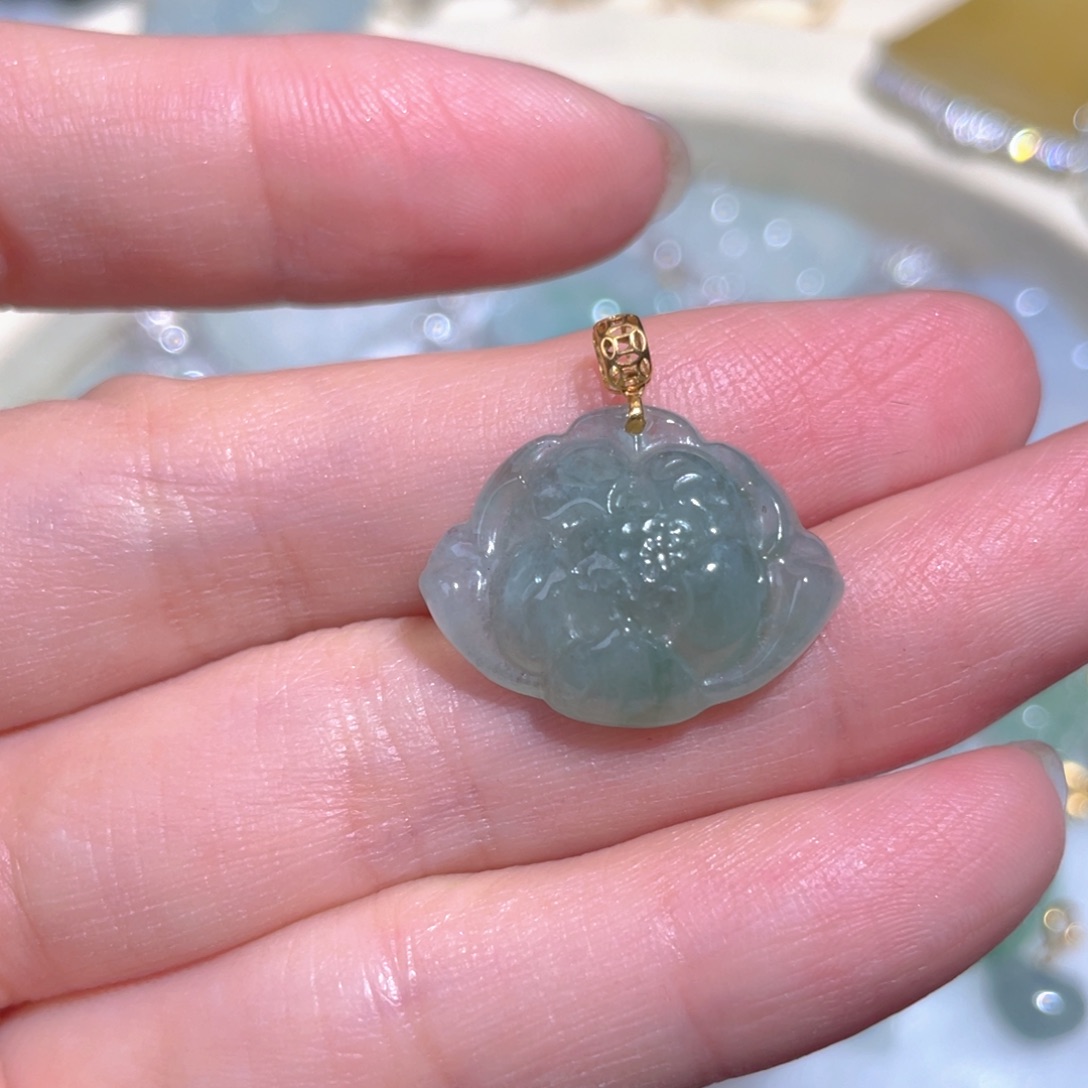 翡翠颈饰18K金镶嵌翡翠