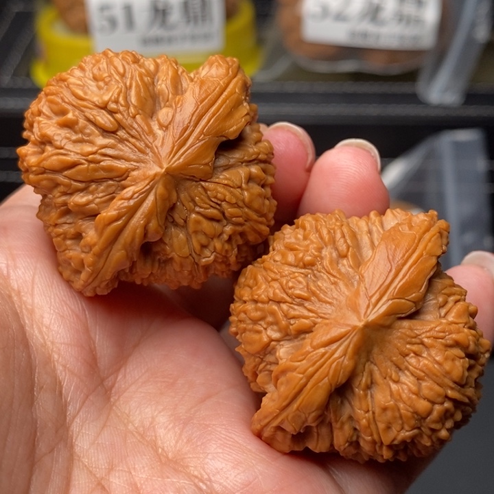 文玩核桃把件43.5球疆