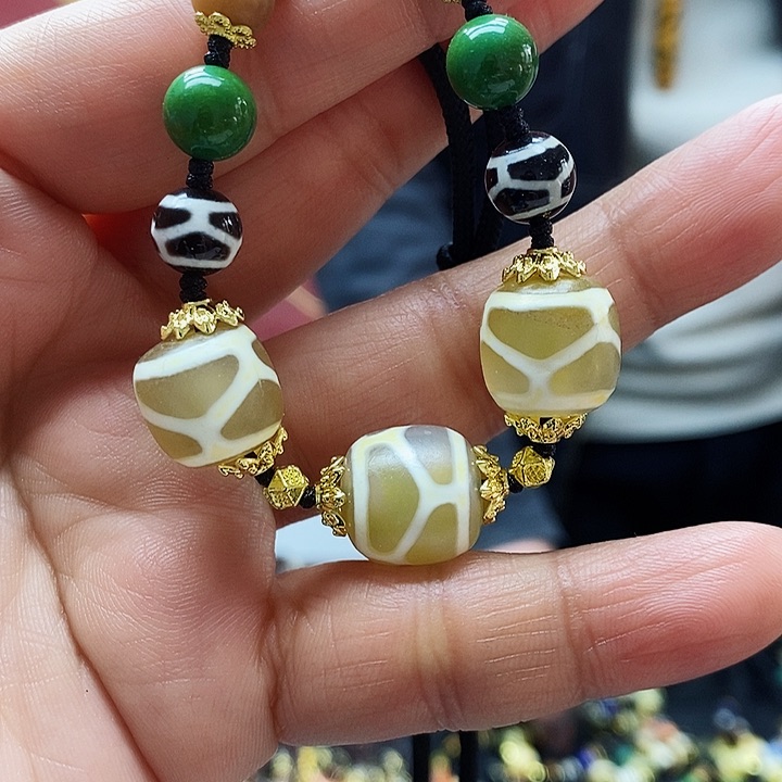 玛瑙/玉髓颈饰合金