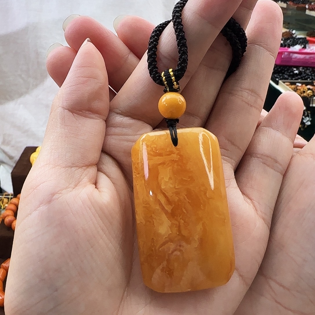 琥珀颈饰未镶嵌吊坠