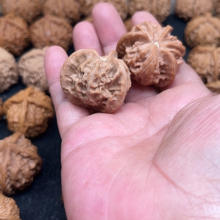 牛***）文玩核桃吊坠你们都在