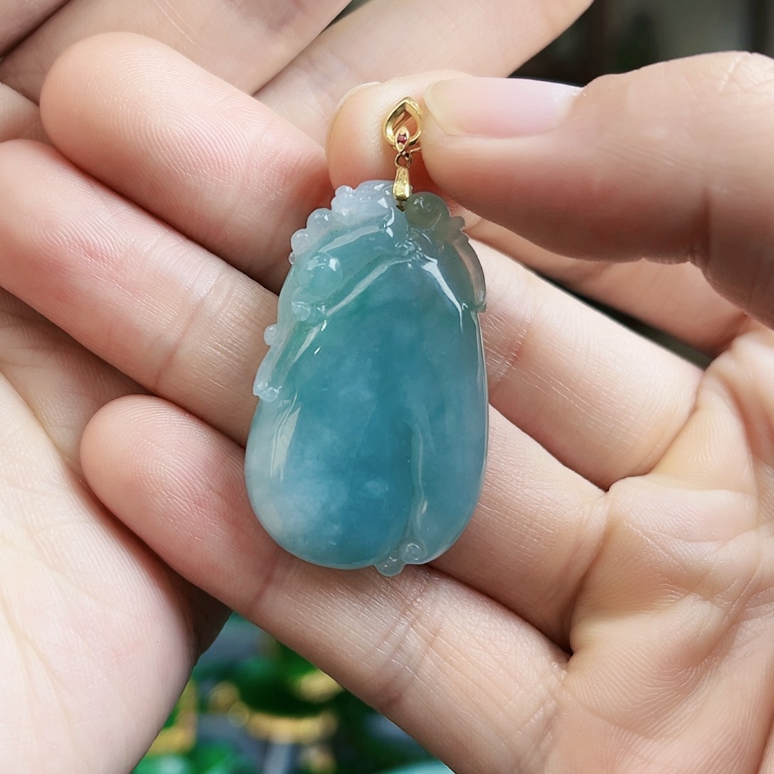 翡翠颈饰18K金镶嵌吊坠