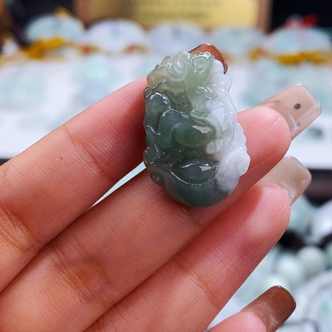 翡翠未镶嵌毛衣链9101