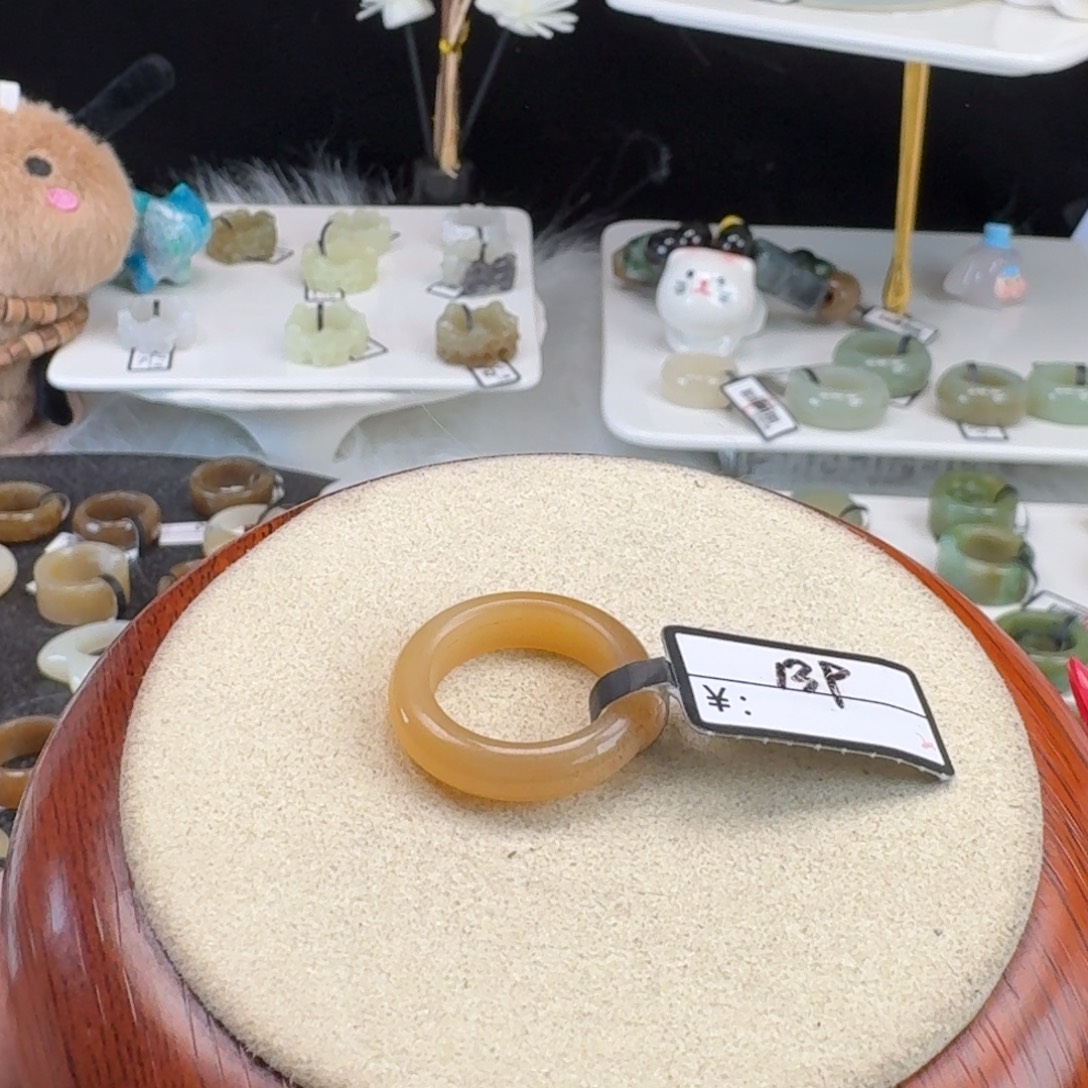 灰***布和田玉未镶嵌戒指O36金桔糖细条15.7