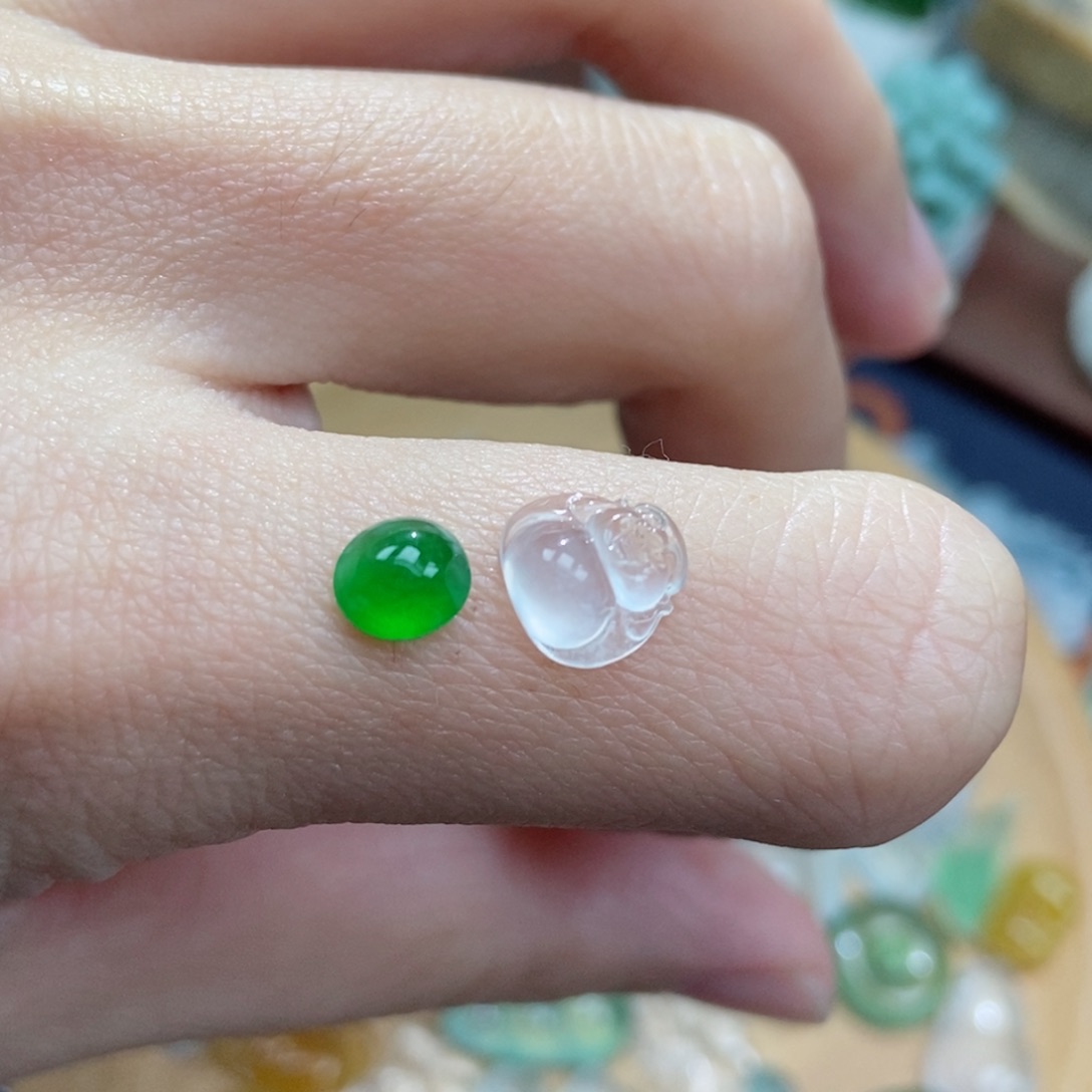 翡翠颈饰未镶嵌翡翠
