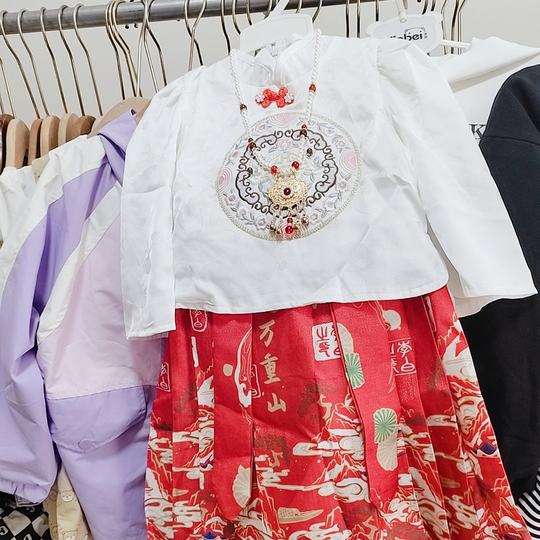 明制民族个性加绒女2025汉服秋冬春秋中国风绣花