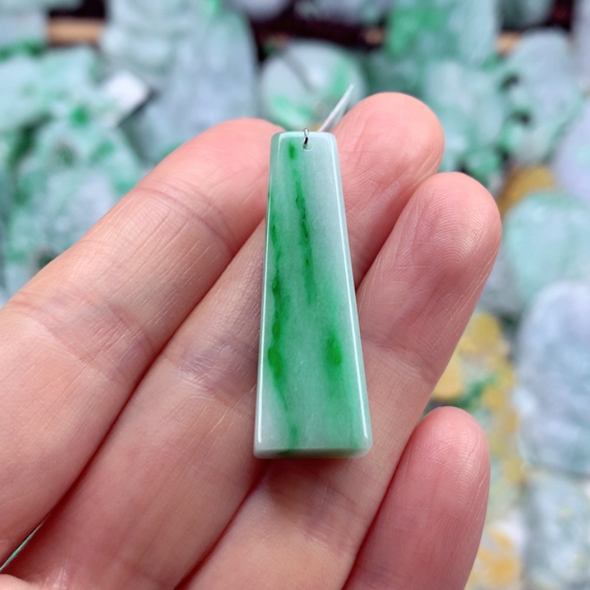 【闪购商品】翡翠吊坠(不含链)未镶嵌