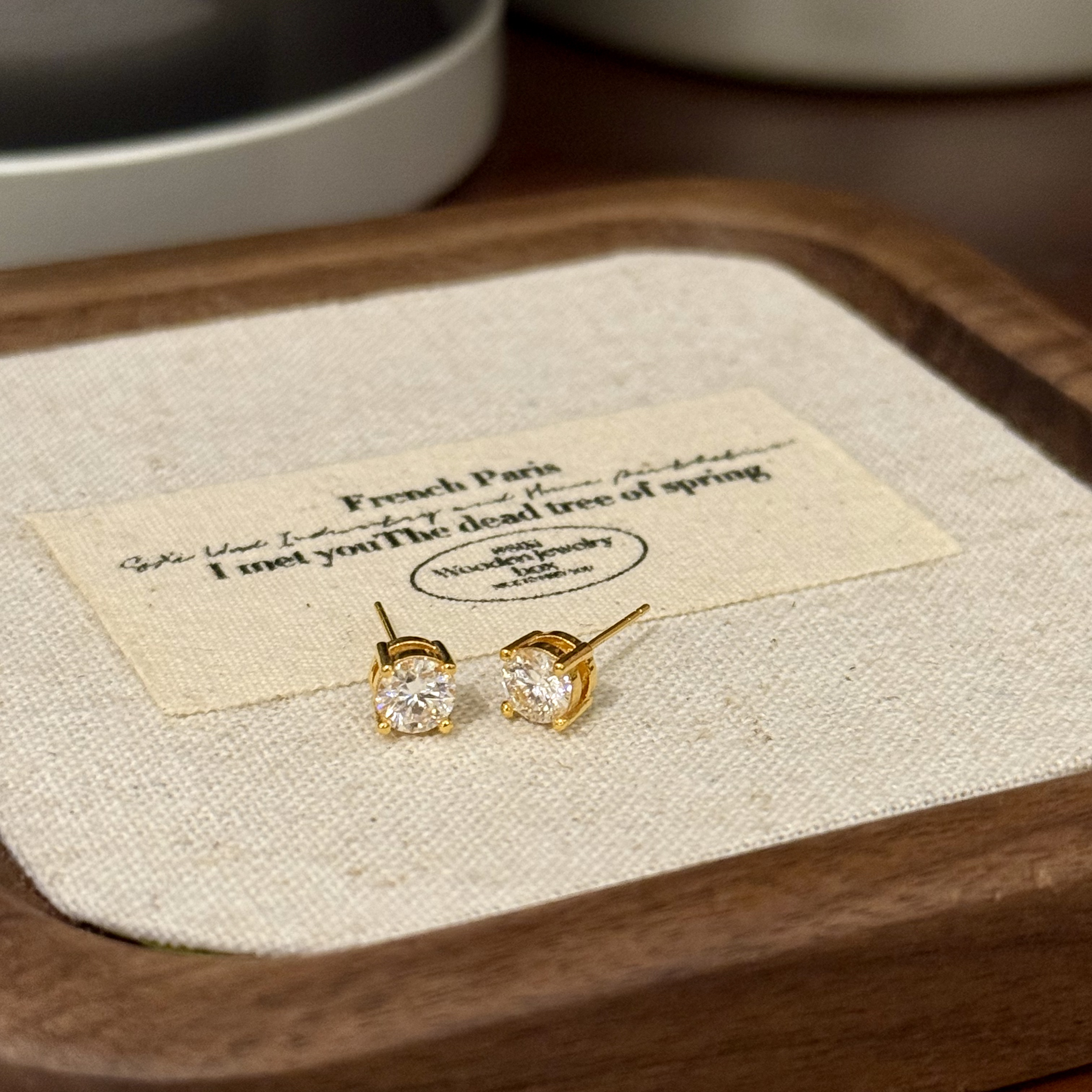 莫桑石18k金镶莫桑钻女送闺蜜送领导必备款（多样性发其一）