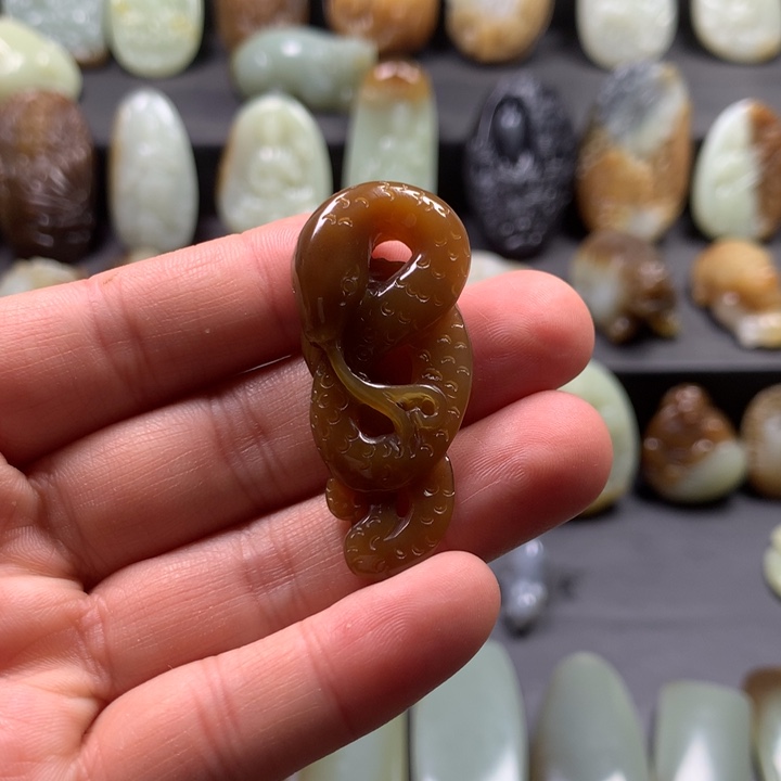 和田玉（糖玉）颈饰未镶嵌