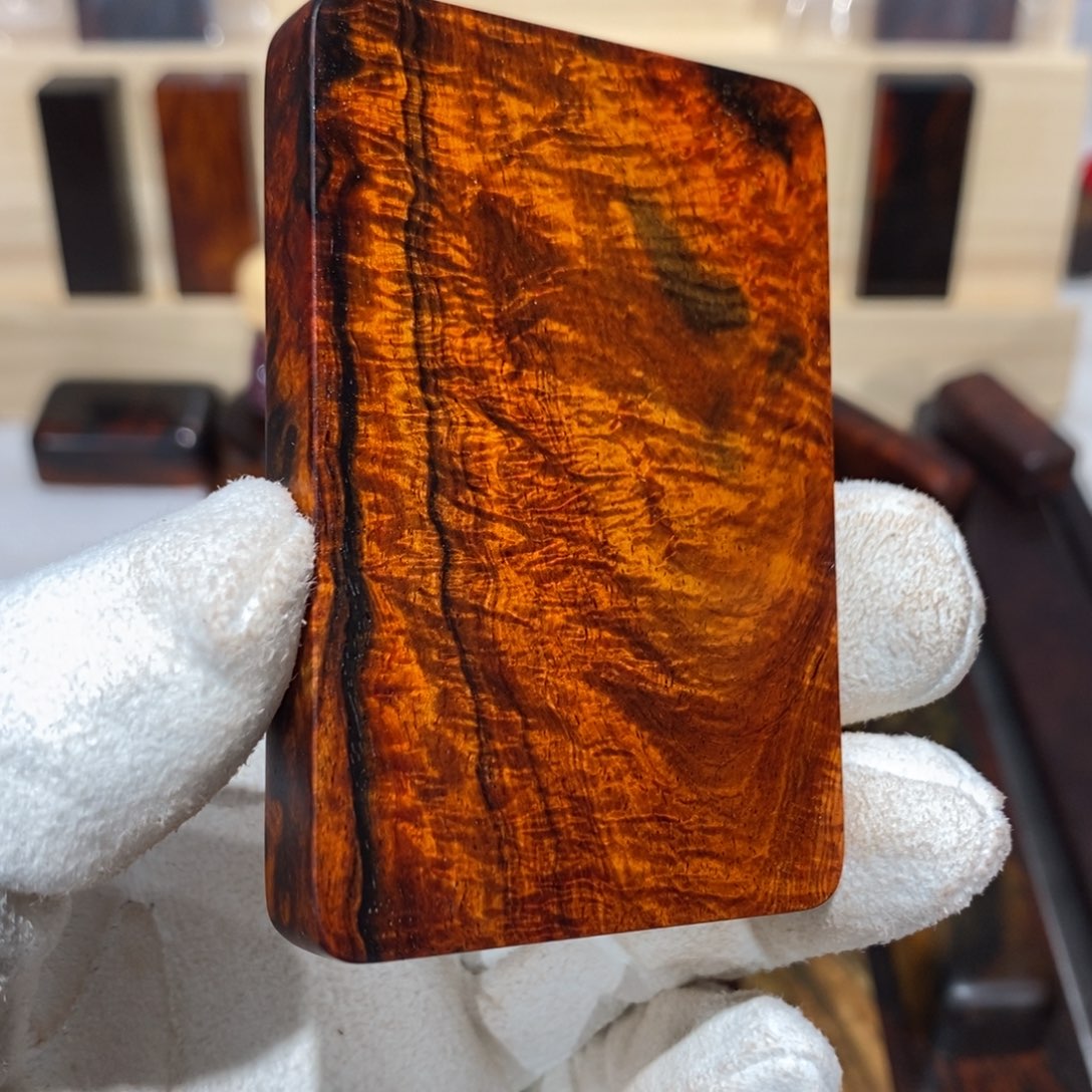 顽***开交趾黄檀（大红酸枝）