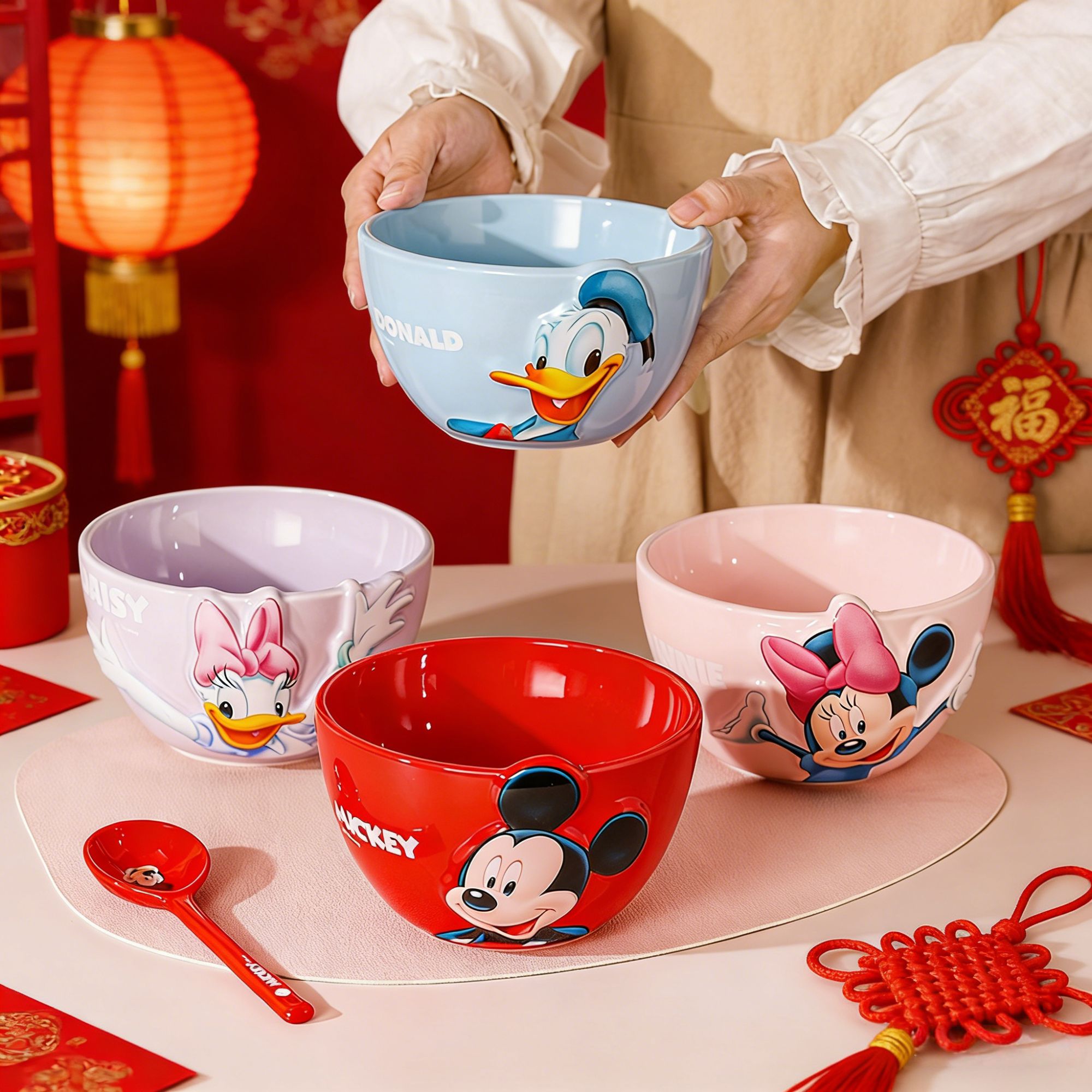 【618专享】迪士尼立体浮雕面碗新年礼物中式餐具高颜值卡通陶瓷碗