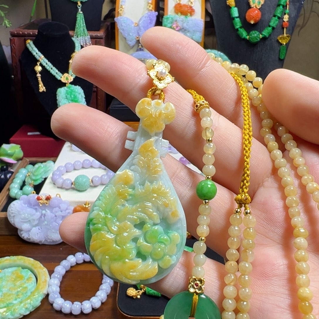 翡翠未镶嵌毛衣链琵琶