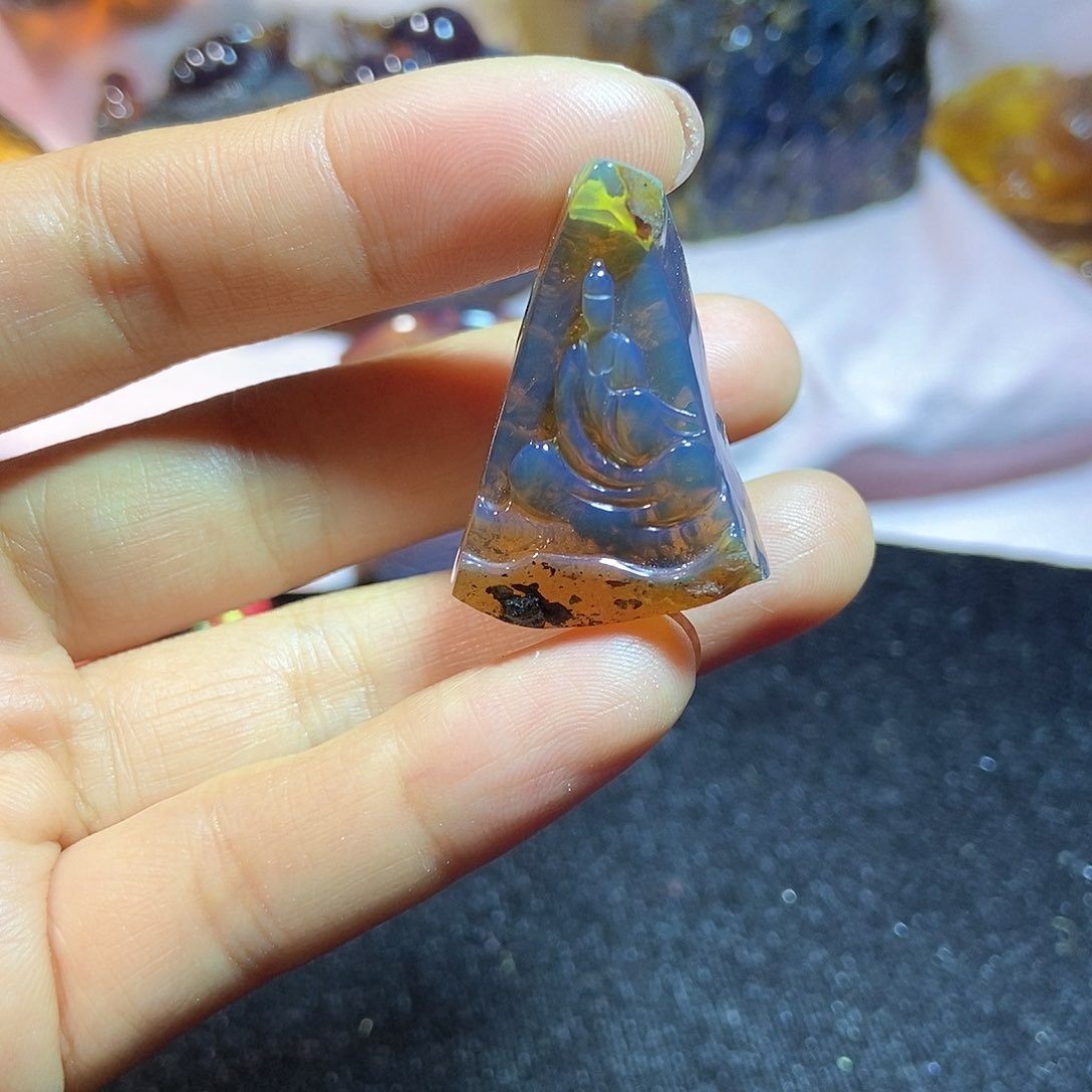 未镶嵌颈饰琥珀缅甸天然琥珀吊坠