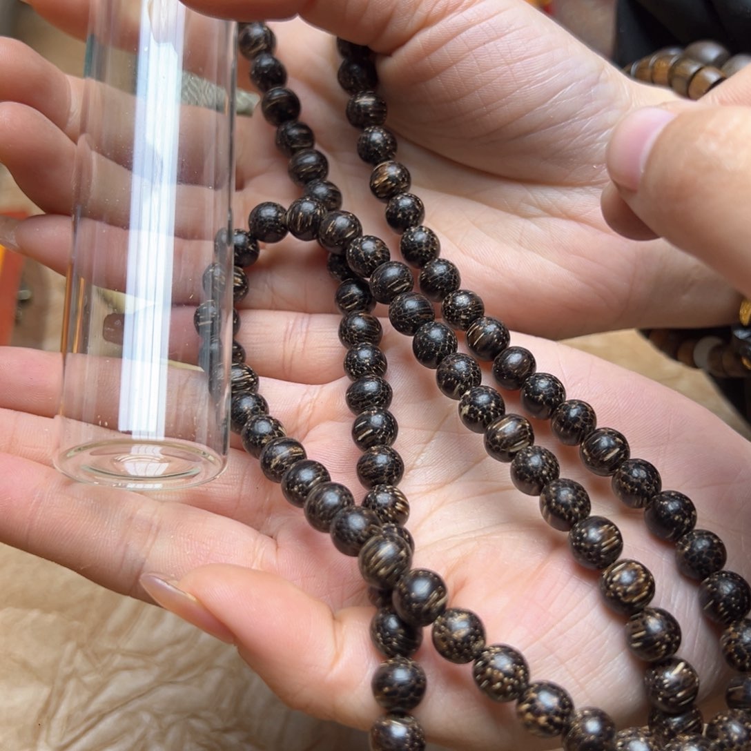 大叶紫檀（黑酸枝木类）