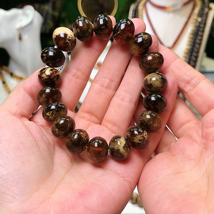 琥珀裸石未镶嵌抚顺琥珀