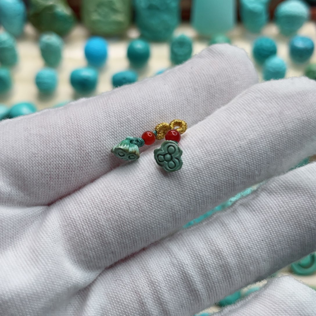 南红玛瑙未镶嵌珠宝奇石