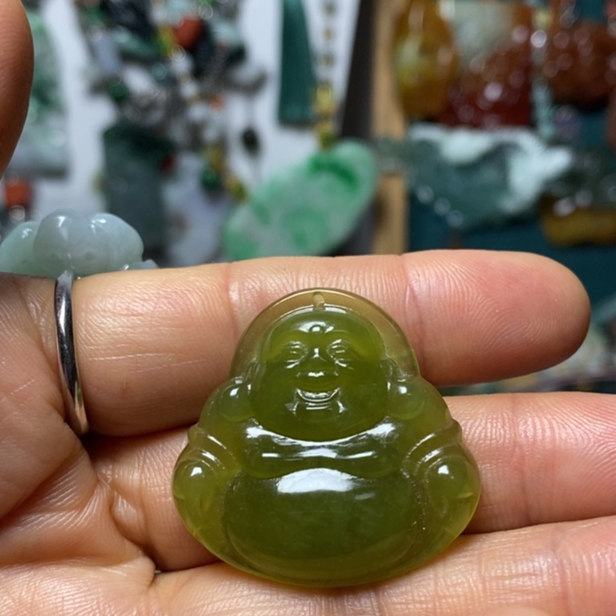 【闪购商品】翡翠吊坠(赠链)未镶嵌