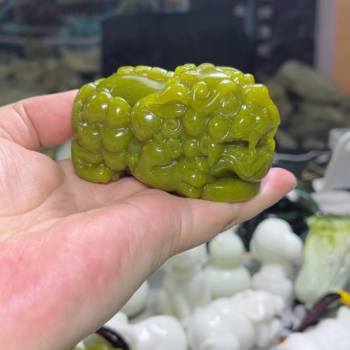 蛇纹石玉手把件多样性发货未镶嵌