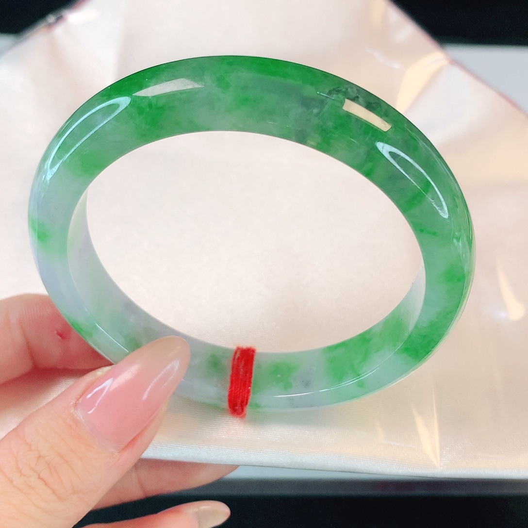 翡翠手镯未镶嵌1212翡翠