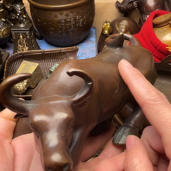 精美铜器批发档口