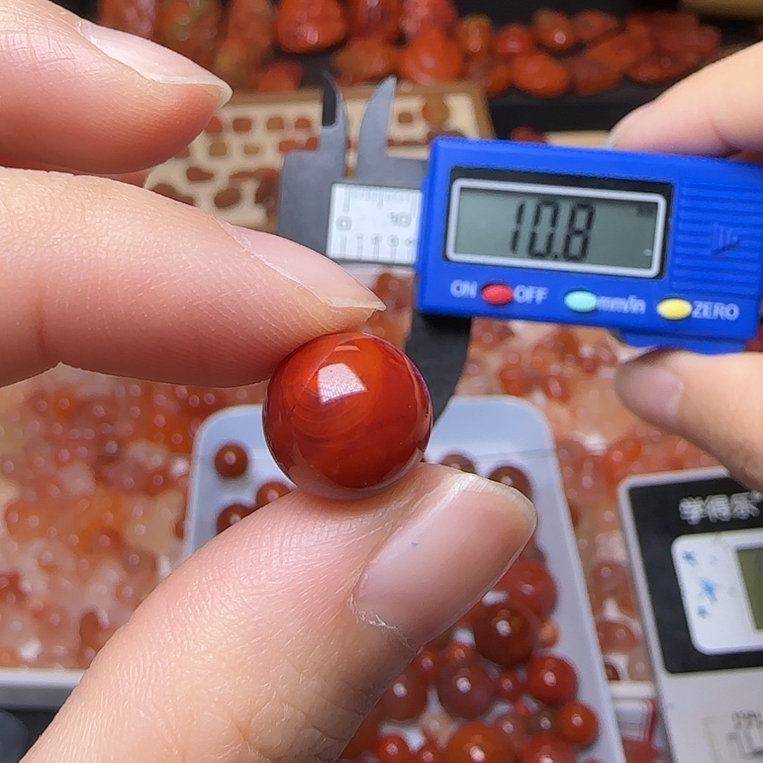 下***雪南红玛瑙未镶嵌颈饰