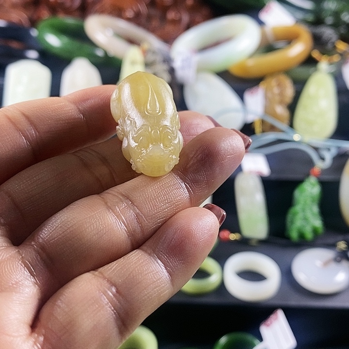 和田玉貔貅吊坠未镶嵌