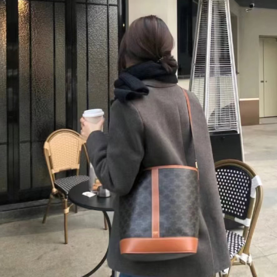 95新 Celine/思琳 御古屋/75717/中号水桶 21年