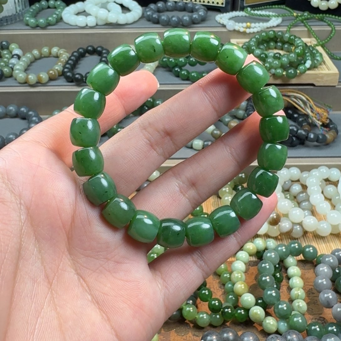 未镶嵌和田玉手链