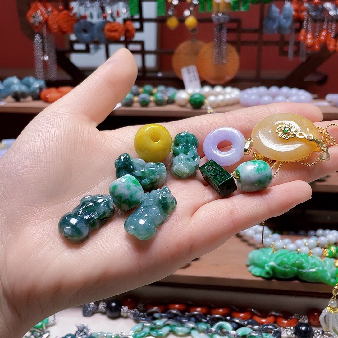 翡翠未镶嵌手链饰品
