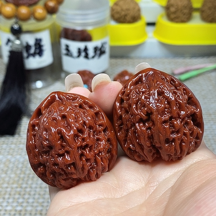 文玩核桃把件南疆石