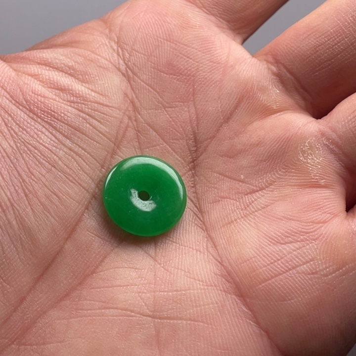 翡翠未镶嵌颈饰吊坠