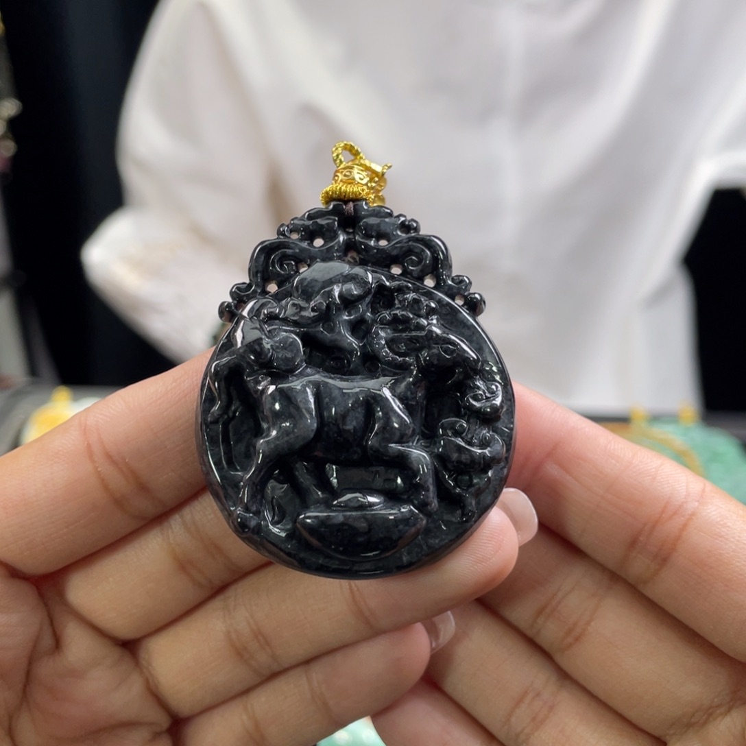 翡翠颈饰未镶嵌代编织