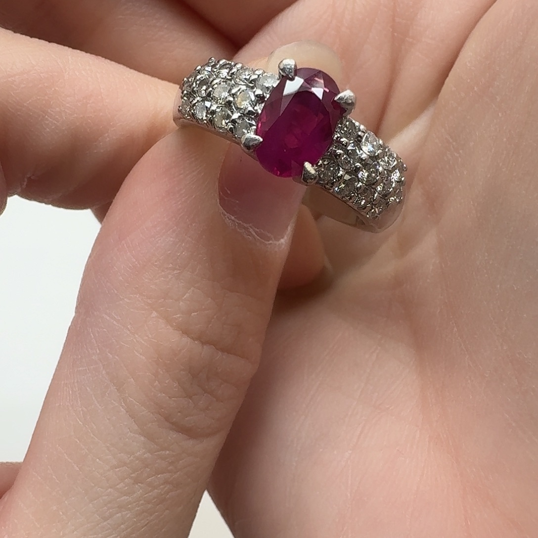 红宝石未镶嵌戒指