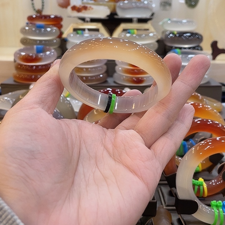 玛瑙/玉髓未镶嵌手镯17