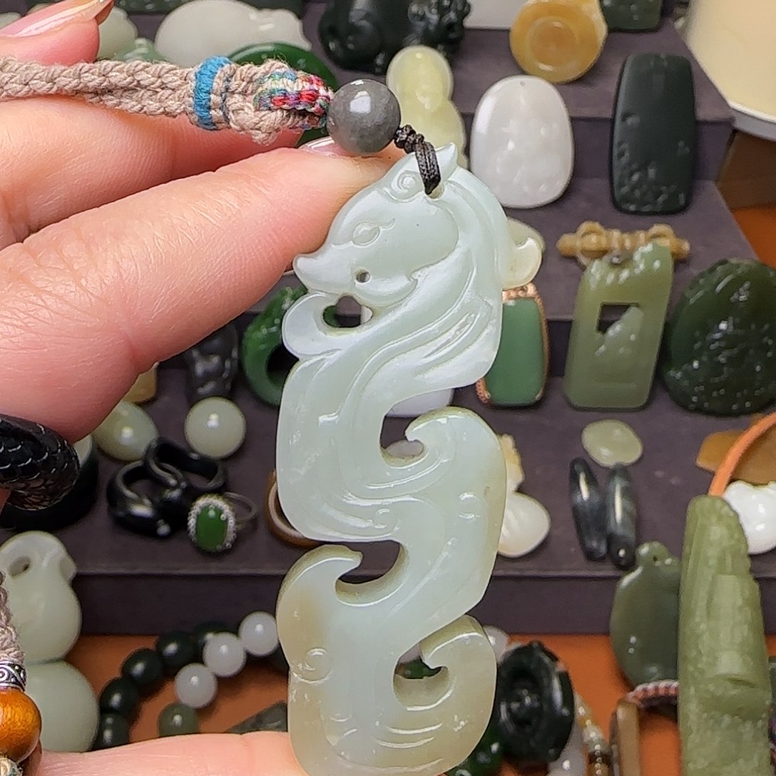 和田玉颈饰未镶嵌