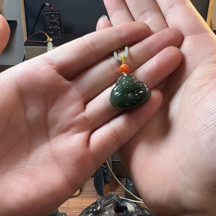 和田玉未镶嵌项链