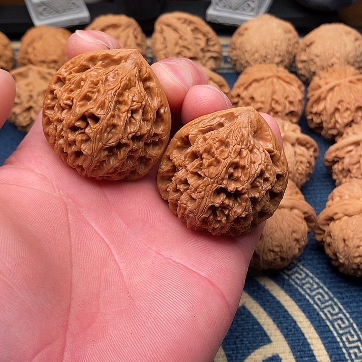 文玩核桃吊坠水龙纹41修