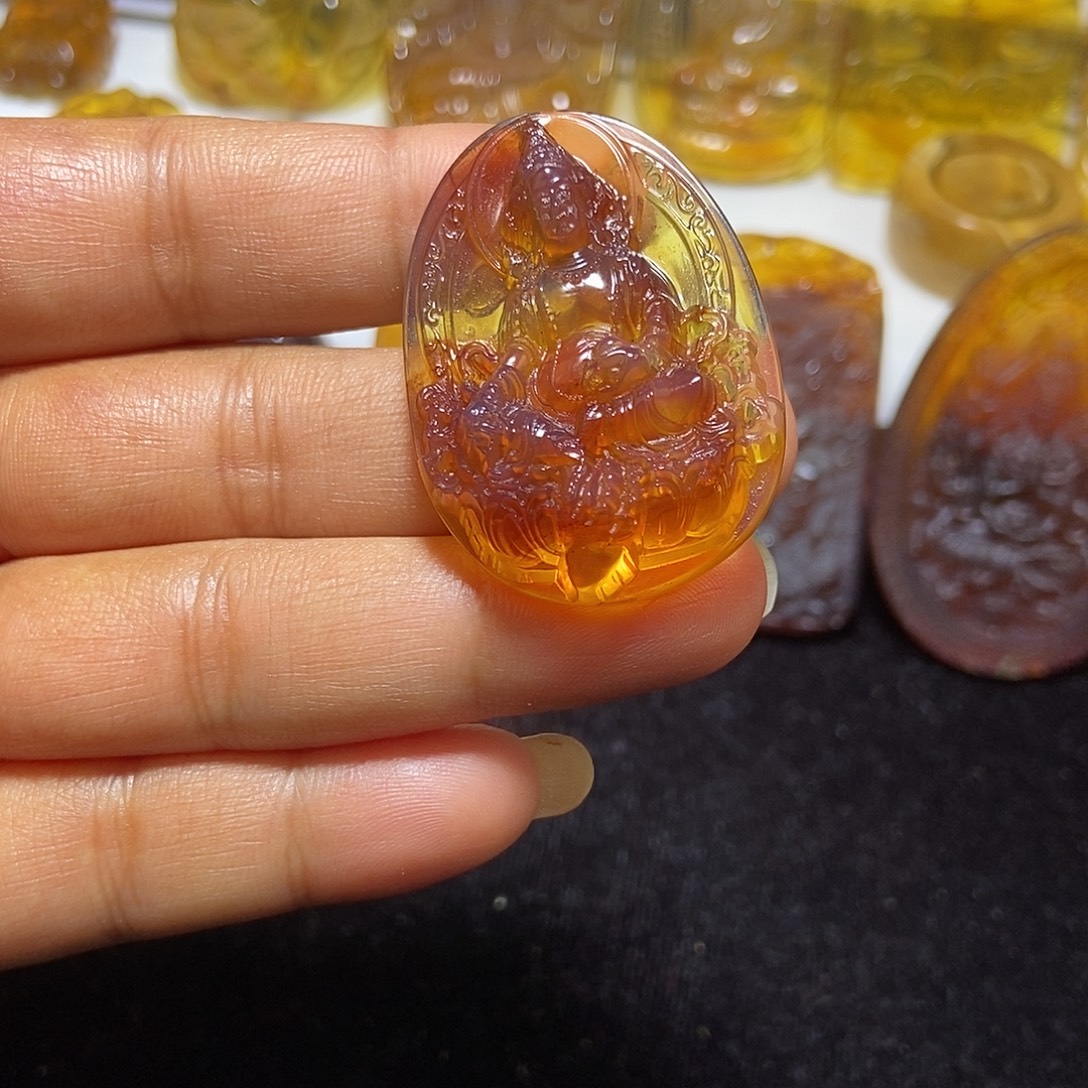 琥珀未镶嵌颈饰缅甸天然琥珀吊坠