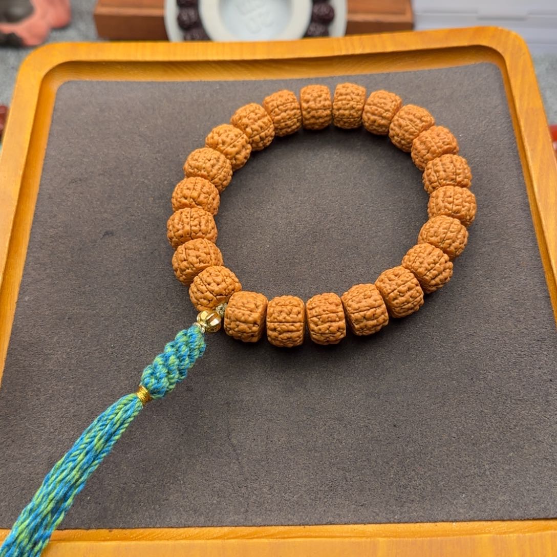 金刚菩提吊坠奔****人大魔王