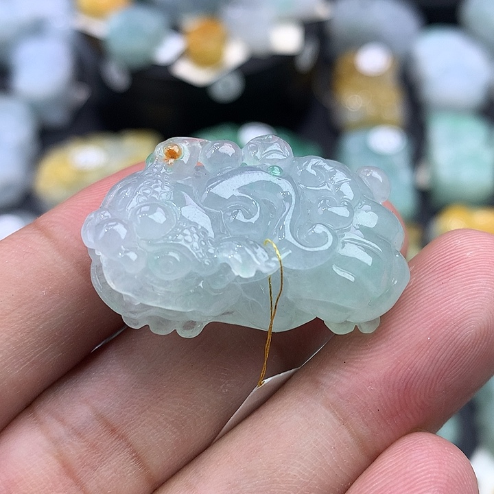 翡翠未镶嵌颈饰天然缅甸翡翠貔貅吊坠