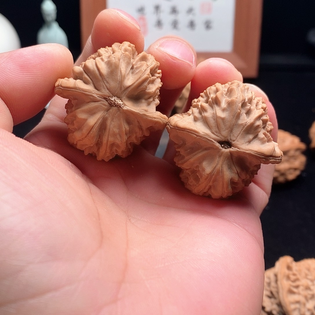 文玩核桃吊坠马老四37
