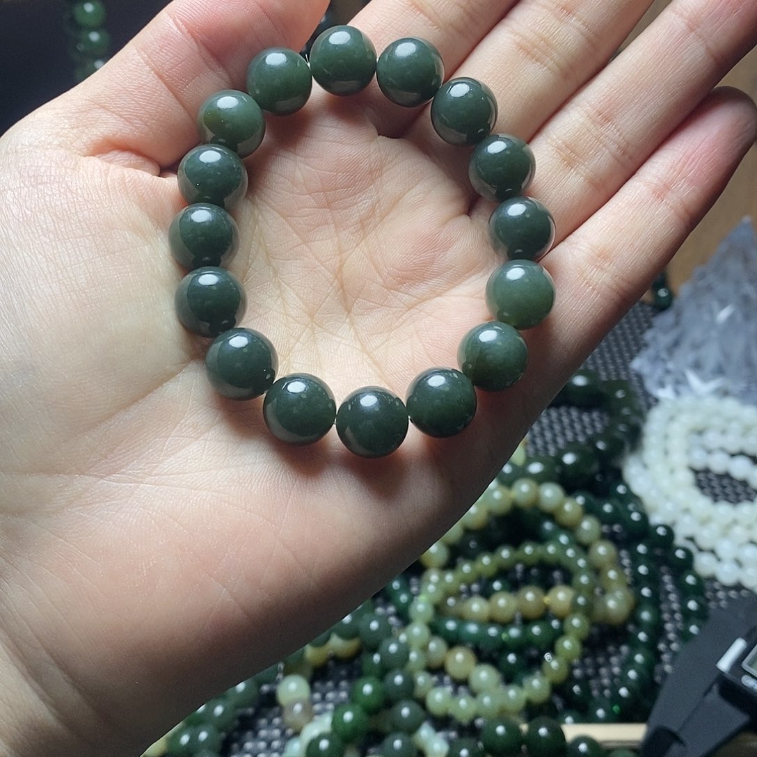 和田玉未镶嵌手串5