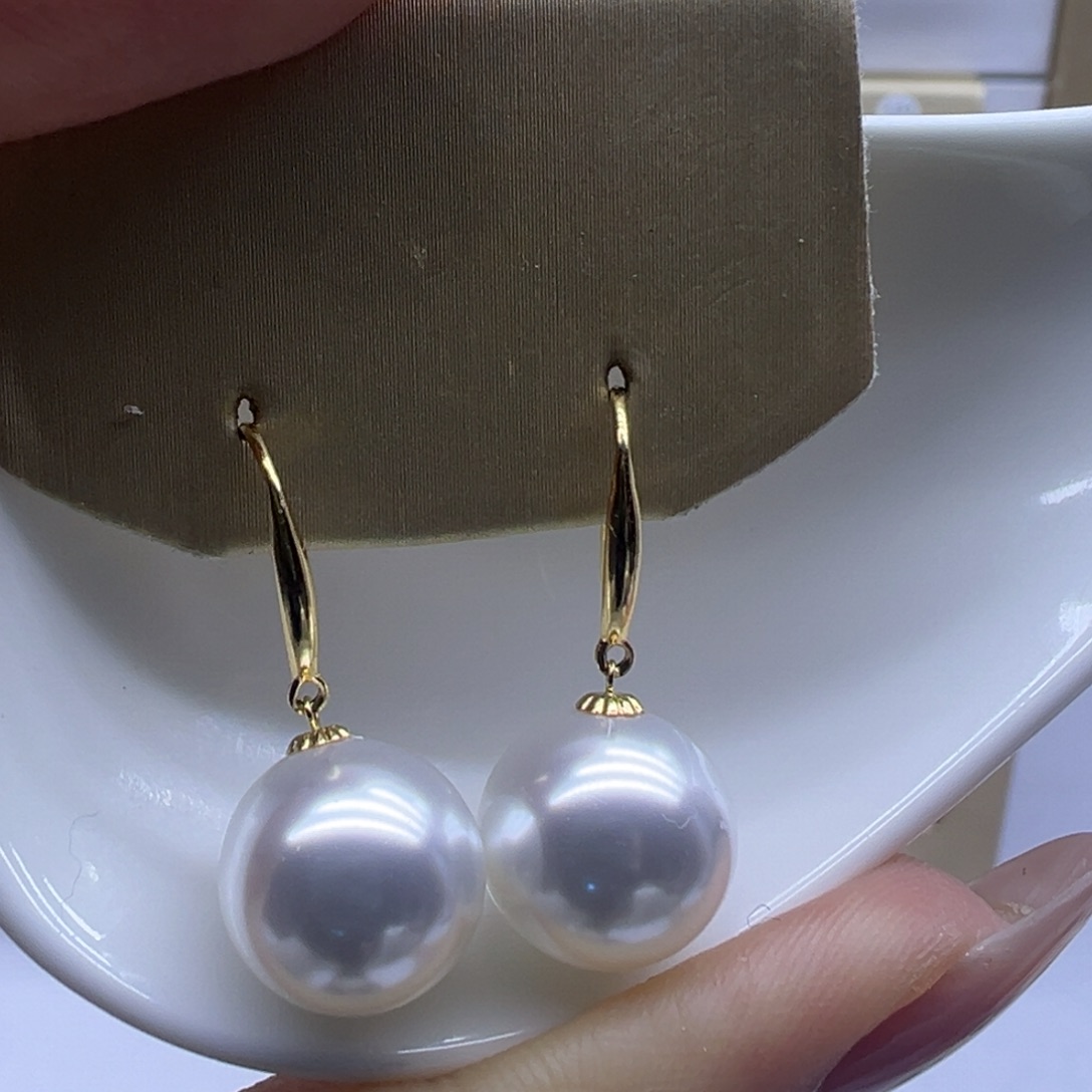 18K金镶嵌淡水珍珠耳饰