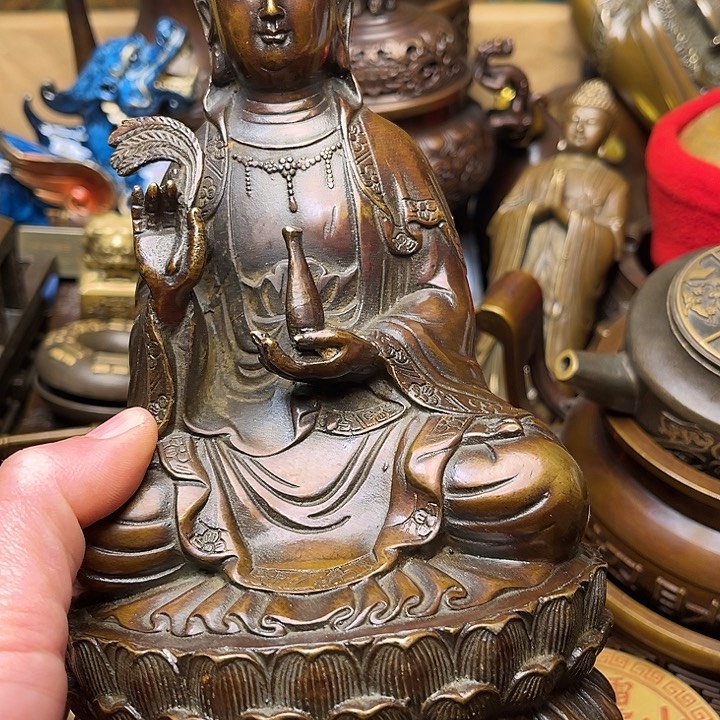 精美铜器批发档口