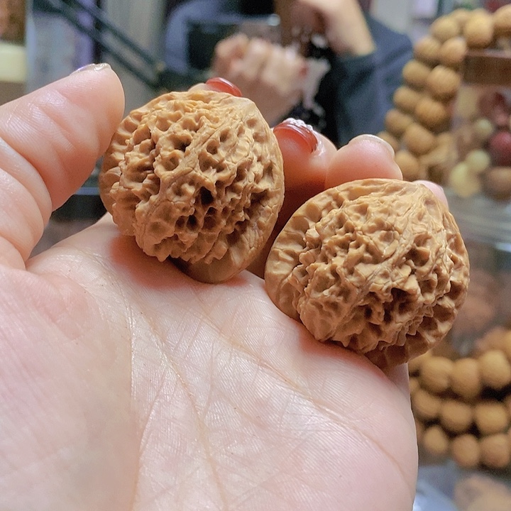 【闪购商品】文玩核桃把件37蚂蚁沟
