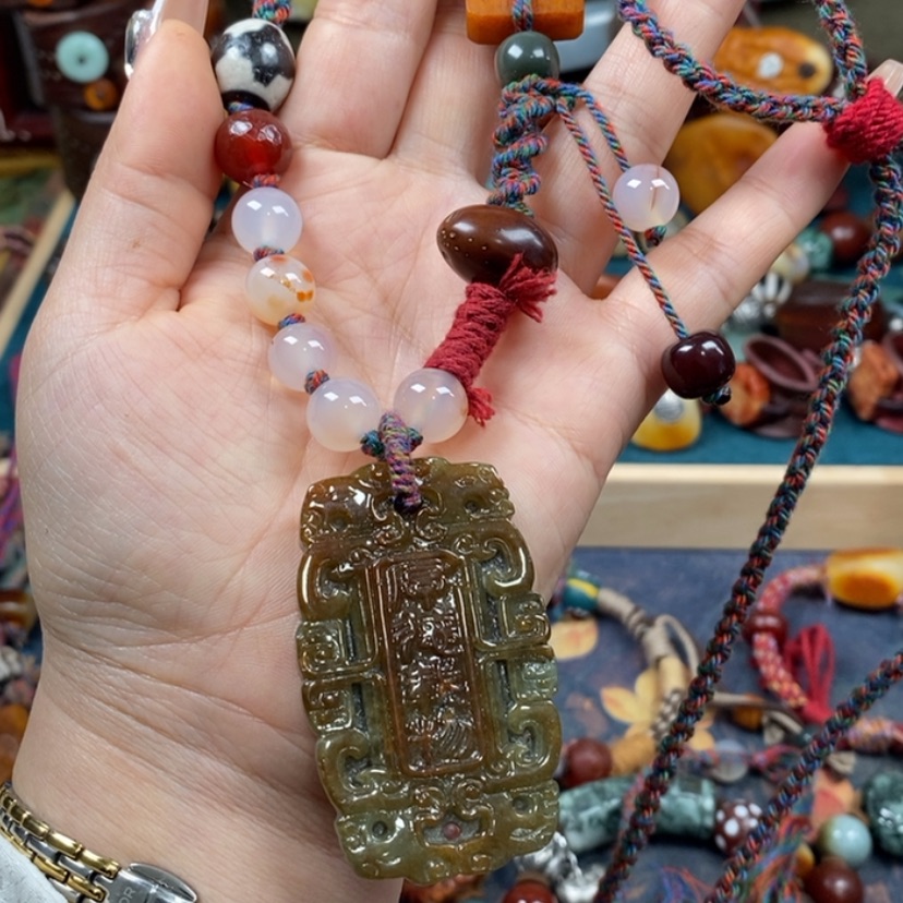 【闪购商品】翡翠颈饰未镶嵌项链微瑕