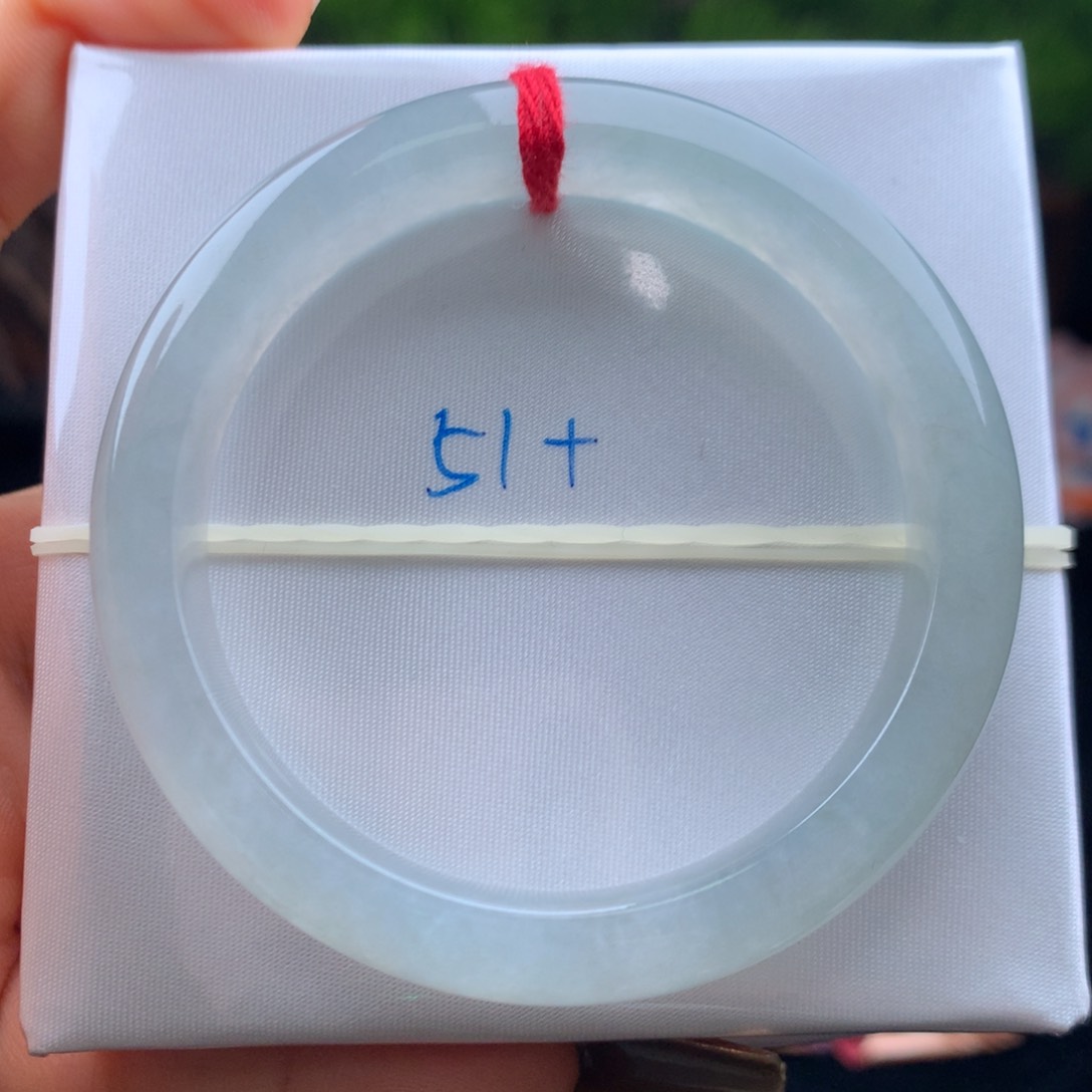 翡翠手镯未镶嵌手镯